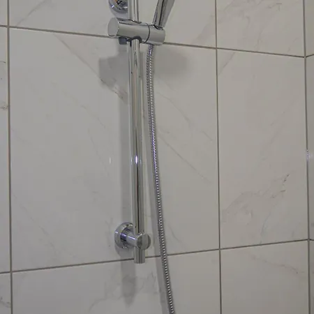 En-suite Triple Near Croke Park - 1 3* 더블린